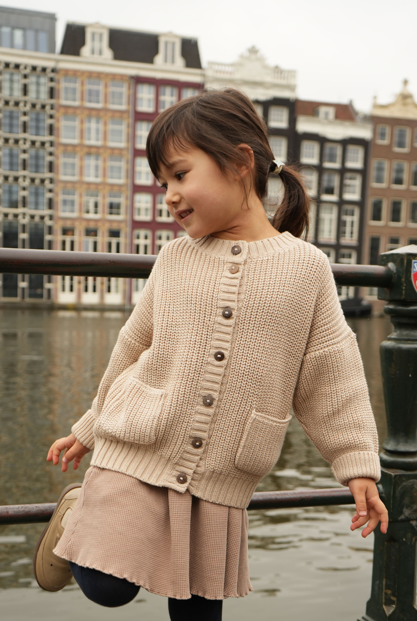 The Tanguis Cotton Cardigan - OAT CREAM